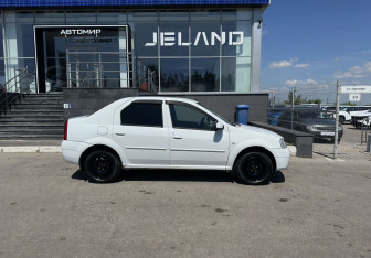 Подержанный автомобиль Renault Logan Sedan 2008 года (4 фото)