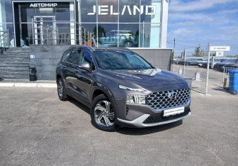 Подержанный автомобиль Hyundai Santa Fe 2021 года (3 фото)