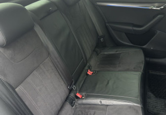 Подержанный автомобиль Skoda Octavia Liftback 2017 года (12 фото)