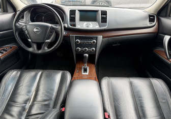 Подержанный автомобиль Nissan Teana 2009 года (10 фото)