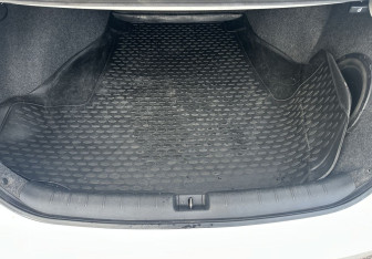 Подержанный автомобиль Honda Accord Sedan 2013 года (14 фото)