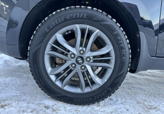 Подержанный автомобиль Hyundai ix35 2014 года (14 фото)