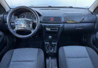 Подержанный автомобиль Skoda Octavia Wagon 2008 года (10 фото)