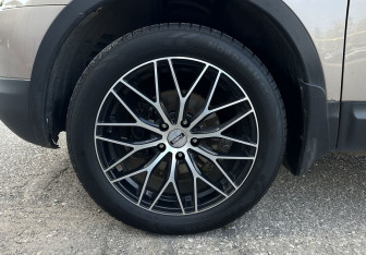 Подержанный автомобиль Nissan Qashqai 2007 года (14 фото)
