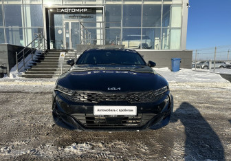 Подержанный автомобиль Kia K5 2021 года (2 фото)