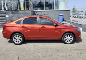 Подержанный автомобиль LADA (ВАЗ) Vesta Sedan 2018 года (4 фото)
