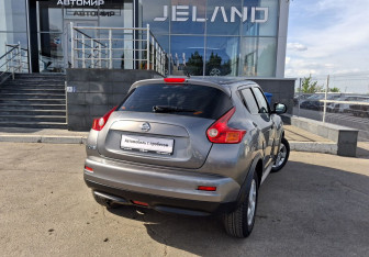 Подержанный автомобиль Nissan Juke 2013 года (5 фото)