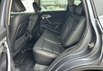 Подержанный автомобиль Geely Atlas 2021 года (12 фото)