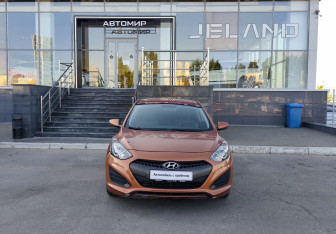 Подержанный автомобиль Hyundai i30 Hatchback 2015 года (2 фото)