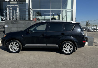Подержанный автомобиль Mitsubishi Outlander 2008 года (8 фото)