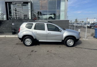 Подержанный автомобиль Renault Duster 2013 года (4 фото)