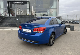 Подержанный автомобиль Chevrolet Cruze Sedan 2011 года (5 фото)