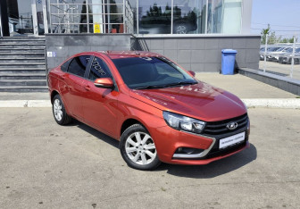 Подержанный автомобиль LADA (ВАЗ) Vesta Sedan 2018 года (3 фото)