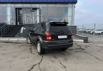Подержанный автомобиль SsangYong Rexton 2007 года (7 фото)