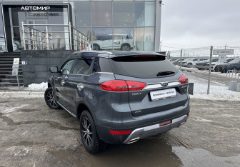 Подержанный автомобиль Geely Atlas 2021 года (7 фото)