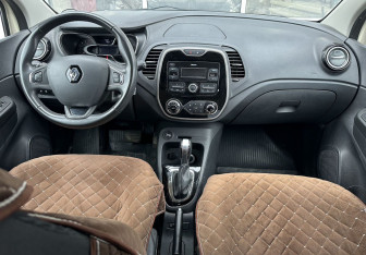 Подержанный автомобиль Renault Kaptur 2019 года (10 фото)