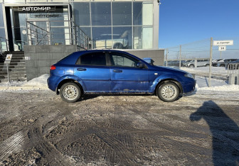 Подержанный автомобиль Chevrolet Lacetti Hatchback 2005 года (4 фото)