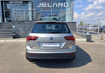 Подержанный автомобиль Volkswagen Tiguan 2020 года (6 фото)