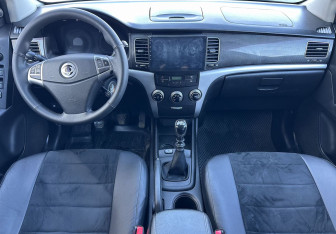 Подержанный автомобиль SsangYong Actyon 2012 года (10 фото)