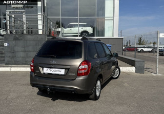 Подержанный автомобиль LADA (ВАЗ) Kalina Wagon 2018 года (5 фото)