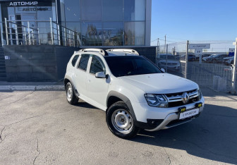 Подержанный автомобиль Renault Duster 2017 года (3 фото)