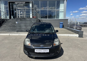 Подержанный автомобиль Ford Fiesta Hatchback 2006 года (2 фото)