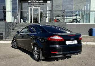 Подержанный автомобиль Ford Mondeo Sedan 2010 года (7 фото)