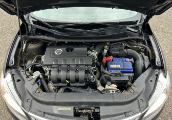 Подержанный автомобиль Nissan Sentra Sedan 2015 года (14 фото)