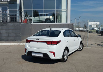 Подержанный автомобиль Kia Rio Sedan 2019 года (5 фото)
