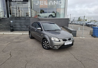 Подержанный автомобиль Kia Rio Sedan 2010 года (3 фото)