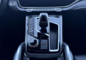 Подержанный автомобиль Geely Atlas Pro 2023 года (11 фото)