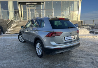 Подержанный автомобиль Volkswagen Tiguan 2017 года (7 фото)