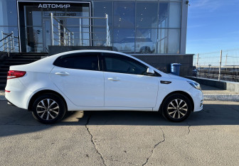 Подержанный автомобиль Kia Rio Sedan 2016 года (4 фото)