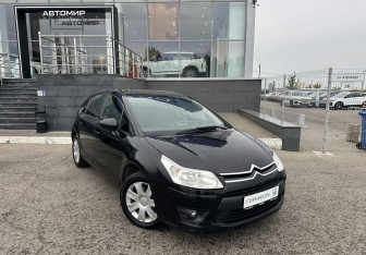 Подержанный автомобиль Citroen C4 Hatchback 2010 года (3 фото)