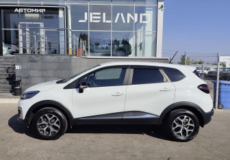 Подержанный автомобиль Renault Kaptur 2021 года (8 фото)
