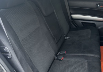 Подержанный автомобиль Nissan X-Trail 2013 года (12 фото)