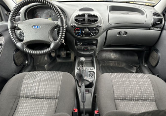 Подержанный автомобиль LADA (ВАЗ) Kalina Hatchback 2012 года (10 фото)