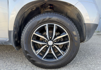 Подержанный автомобиль Renault Duster 2012 года (14 фото)