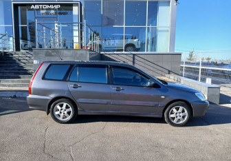 Подержанный автомобиль Mitsubishi Lancer Wagon 2008 года (4 фото)
