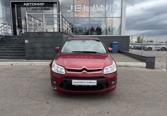 Подержанный автомобиль Citroen C4 Hatchback 2010 года (2 фото)