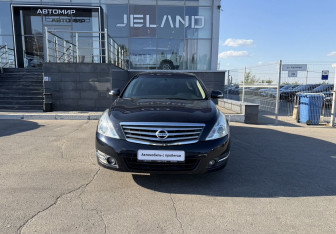 Подержанный автомобиль Nissan Teana 2011 года (2 фото)