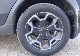 Подержанный автомобиль Subaru XV 2011 года (14 фото)