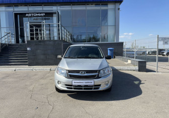 Подержанный автомобиль LADA (ВАЗ) Granta Sedan 2013 года (2 фото)