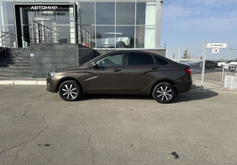 Подержанный автомобиль LADA (ВАЗ) Vesta Sedan 2019 года (8 фото)