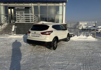Подержанный автомобиль Nissan Qashqai 2014 года (5 фото)