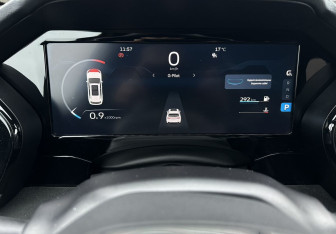 Подержанный автомобиль Geely Monjaro 2024 года (9 фото)