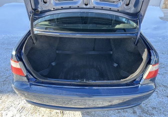 Подержанный автомобиль Fiat Albea 2010 года (15 фото)