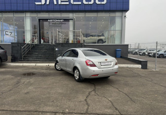 Подержанный автомобиль Geely Emgrand EC7 Sedan 2013 года (7 фото)