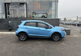 Подержанный автомобиль LIVAN X3Pro 2023 года (4 фото)