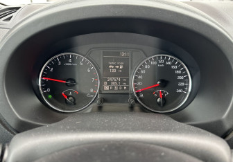 Подержанный автомобиль Nissan X-Trail 2014 года (9 фото)